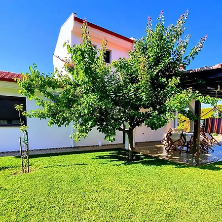 Ktima Amitsa , Platania Aparthotel Sarti